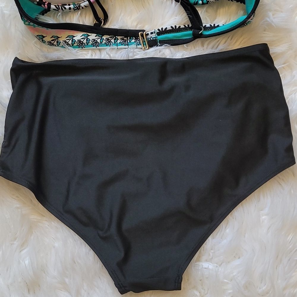 Dressfo Two pieces Swimsuit - Picture 10 of 14